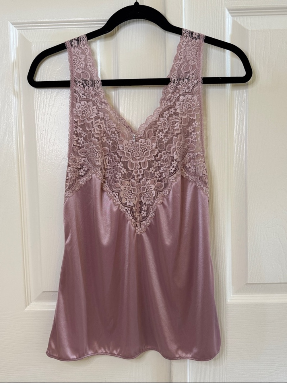 NWOT Mauve Lace Trim Satin Silky Camisole